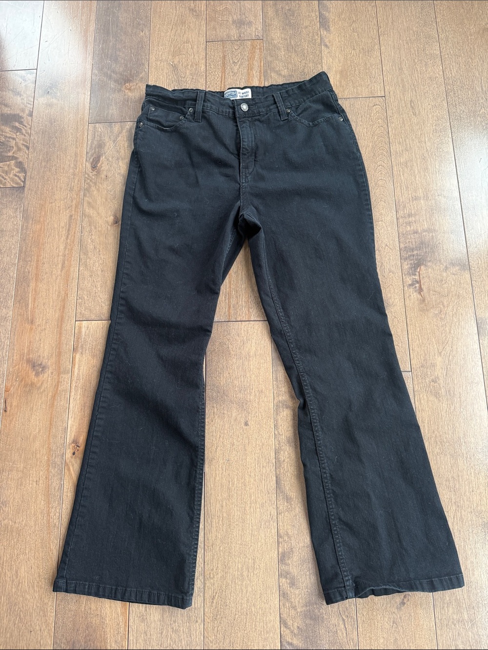 Misses 14 Signature by Levi Strauss Black Women's Flared Jeans